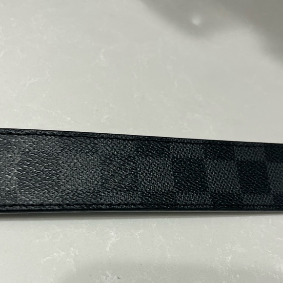 ❗️SOLD❗️Authentic Louis Vuitton Damier Graphite Canvas Inventeur Reversible Belt - Picture 4 of 10